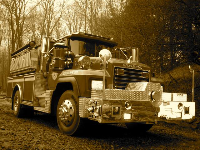 Engine 108 at the Live Burn - Harris Road, Bedford Hills 2008